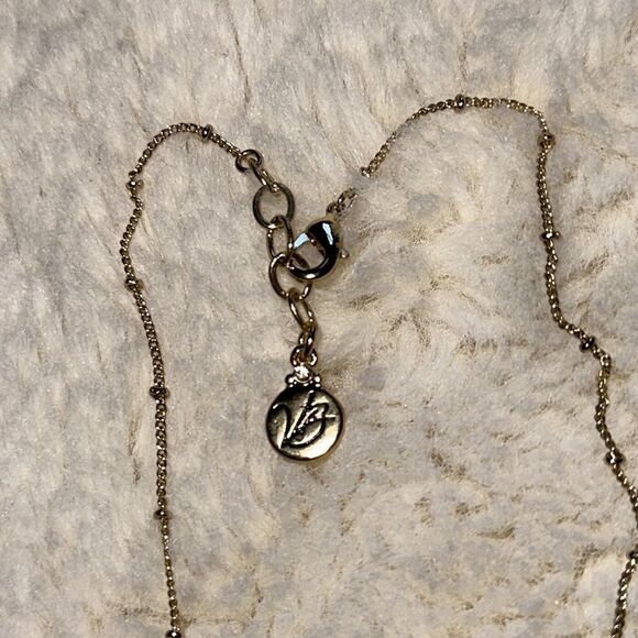 🌸HP🌸Vera Bradley Circle Medallion Necklace! - Picture 7 of 7